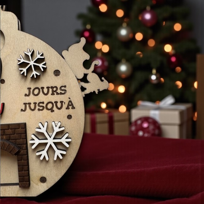 Détail du traîneau du calendrier de Noël en bois Détail du traîneau en bois du compte à rebours