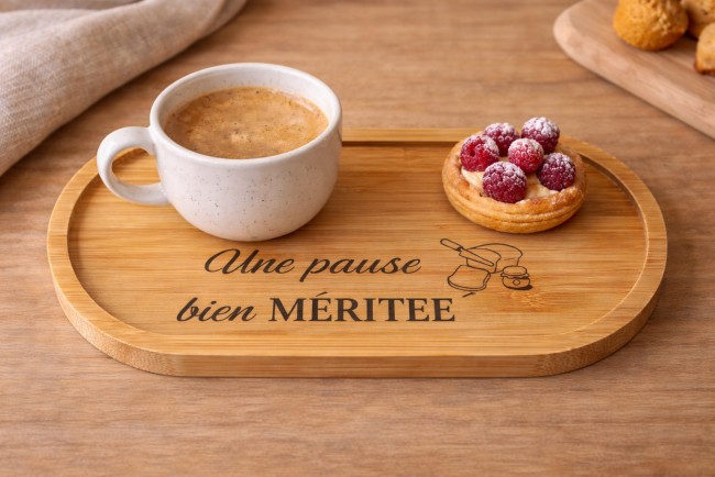 plateau en bambou gravé une pause bien méritée idée cadeau détente