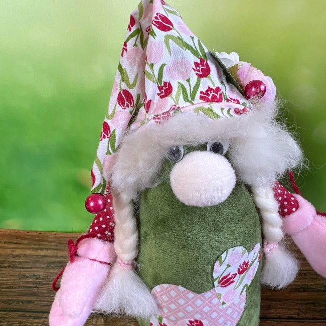 gnome décoratif fait main avec cheveux et tresses  