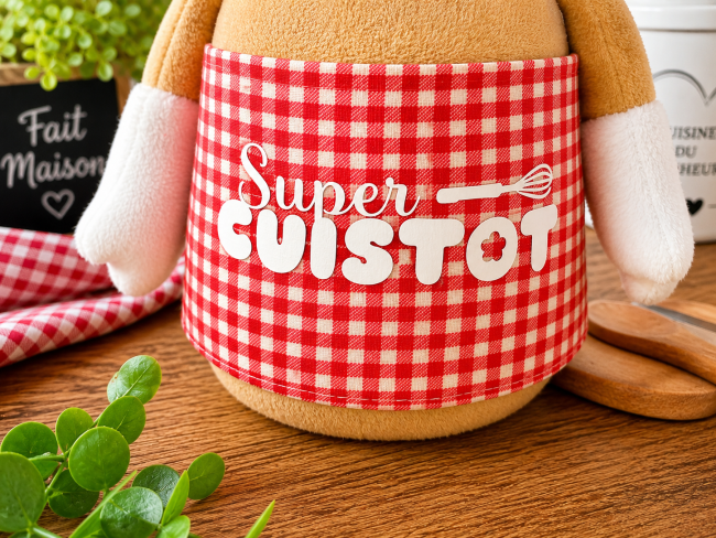 Tablier Super Cuistot sur gnome décoratif cuisine en tissu vichy