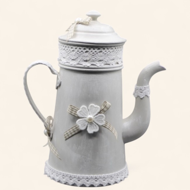 Ancienne-cafetiere-relookee-taupe