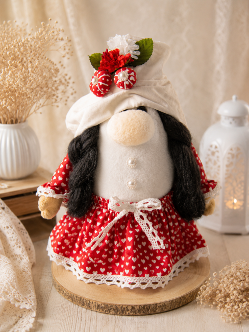 Gnome décoratif artisanal rouge et blanc décoration cosy fait main