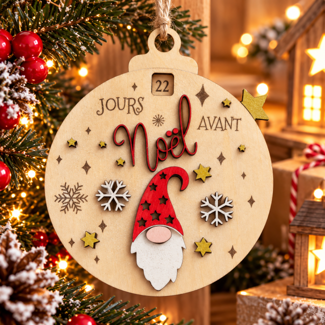 Compte à rebours Noël en bois – Gnome et étoile dorée Décoration compte à rebours de Noël en bois avec gnome au bonnet rouge et mécanisme étoile dorée