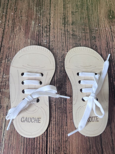 Jouet Montessori bois à lacets chaussure en bois Montessori à lacer