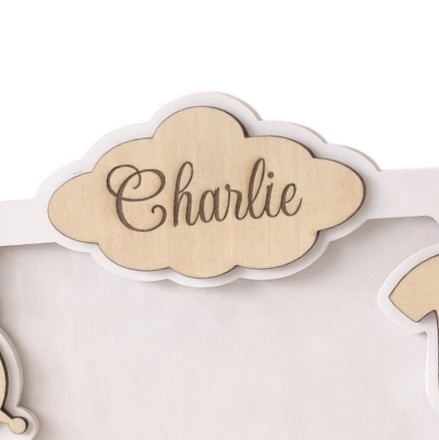 zoom sur le prénom gravé Charlie