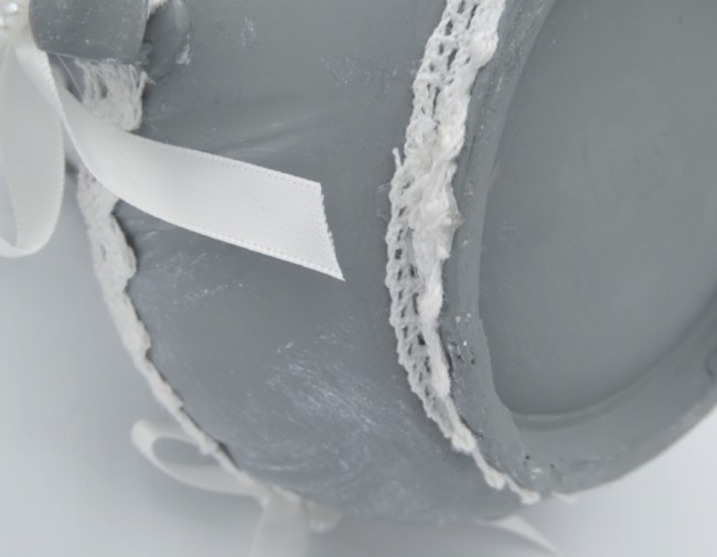 zoom sur le pied usé de la cafetière dessous de la cafetière décoratice