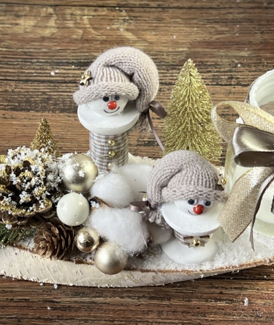 Décoration de Noël naturelle avec lutins Composition Noël avec lutins et décorations festives