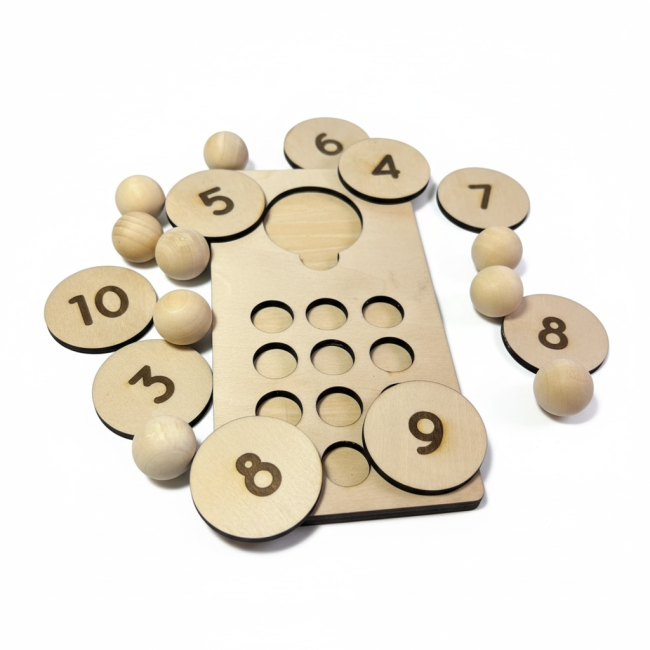 Pièces en bois naturelles du jeu Montessori