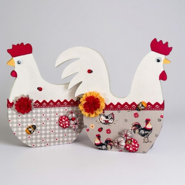 Duo poule & coq – Décoration de Pâques Ensemble poule et coq en bois, finition blanche et dentelle