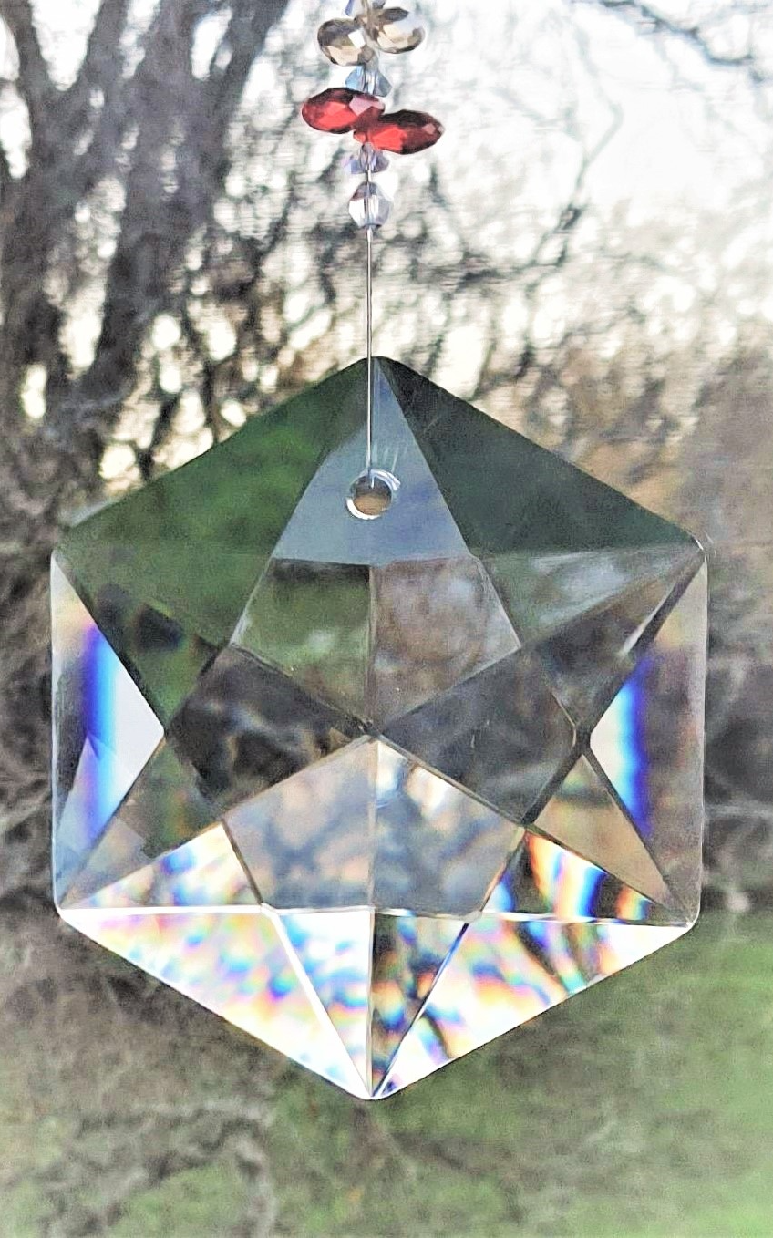 Cristal Arc-en-Ciel Sceau de Salomon, dynamise et élève les vibrations des lieux de vie, de travail, de commerce, apaise les tensions en et autour de nous, expanse l’âme, nourrit notre Merkaba, Création Originale de Soriah Amahom