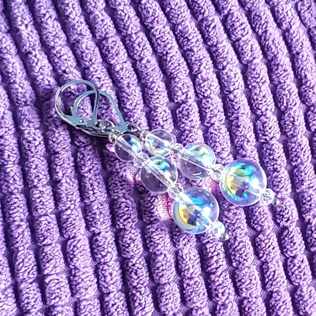 Boucles d'Oreille Gamme Coeur Christal, Perles en Christal, Dormeuse en Acier anti-allergie, Création Originale de Soriah Amahom