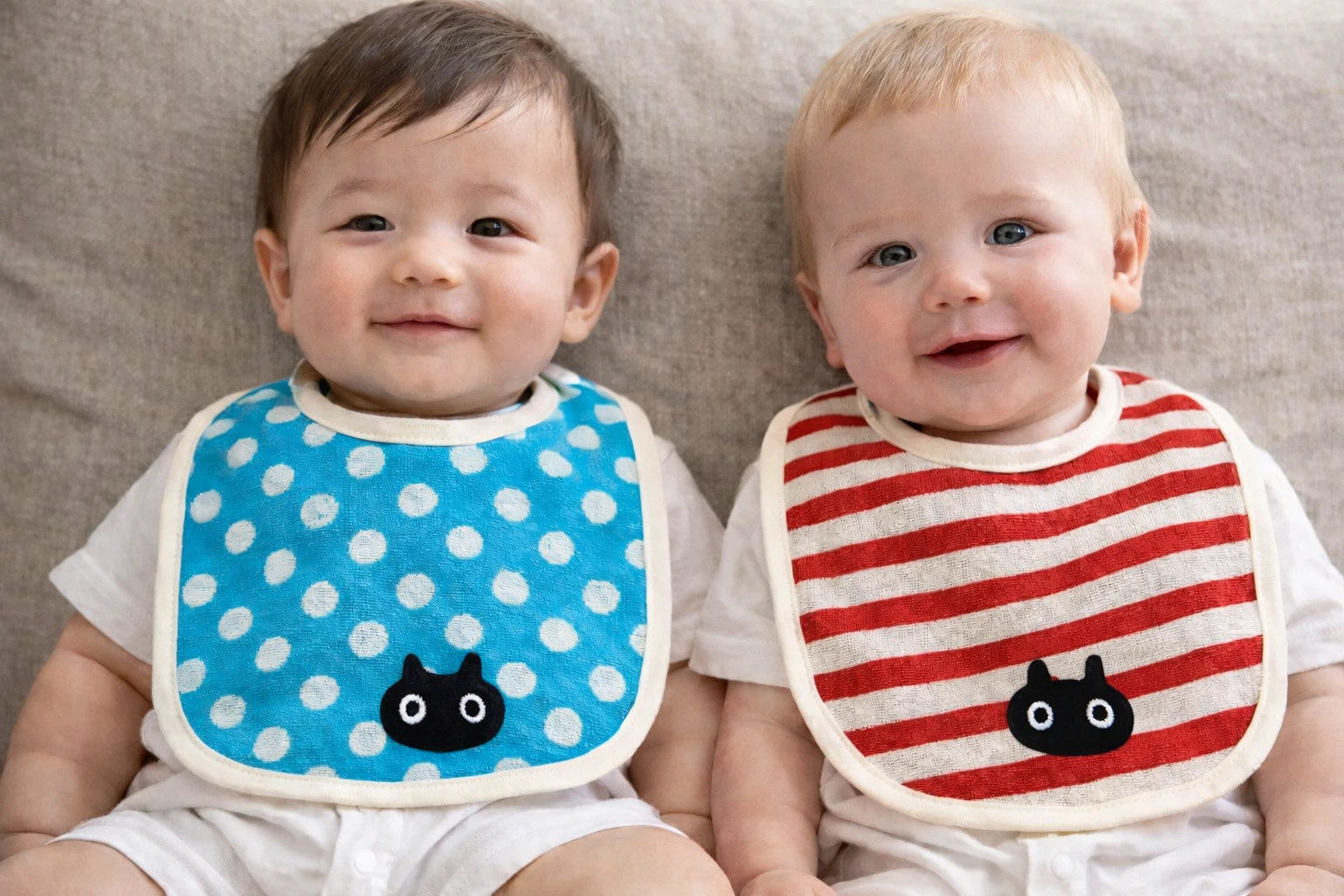 Bavoir japonais Atsuko Matano à pois ou rayures avec bouton pression 