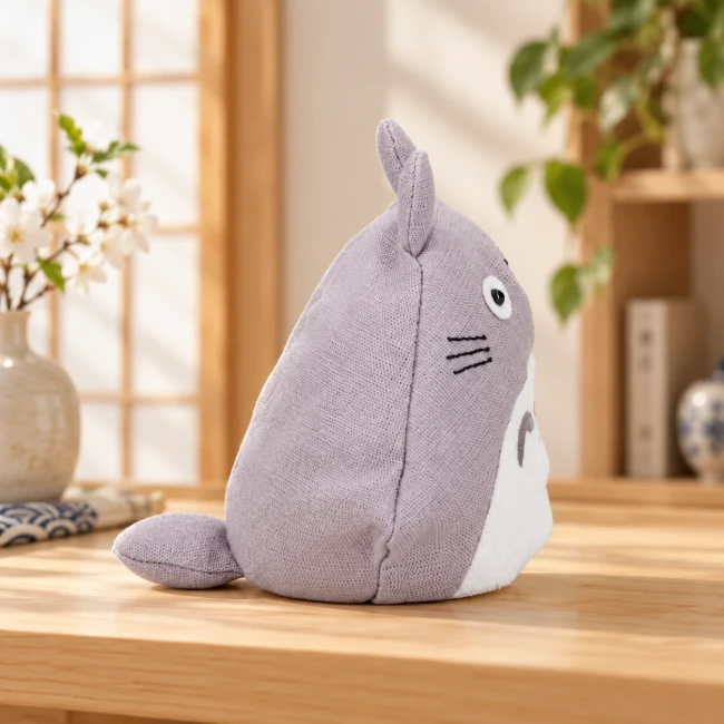 Peluche Totoro gris Otega Mon Voisin Totoro - Modern and Past Peluche Totoro gris Otega style japonais Mon Voisin Totoro - Modern and Past
