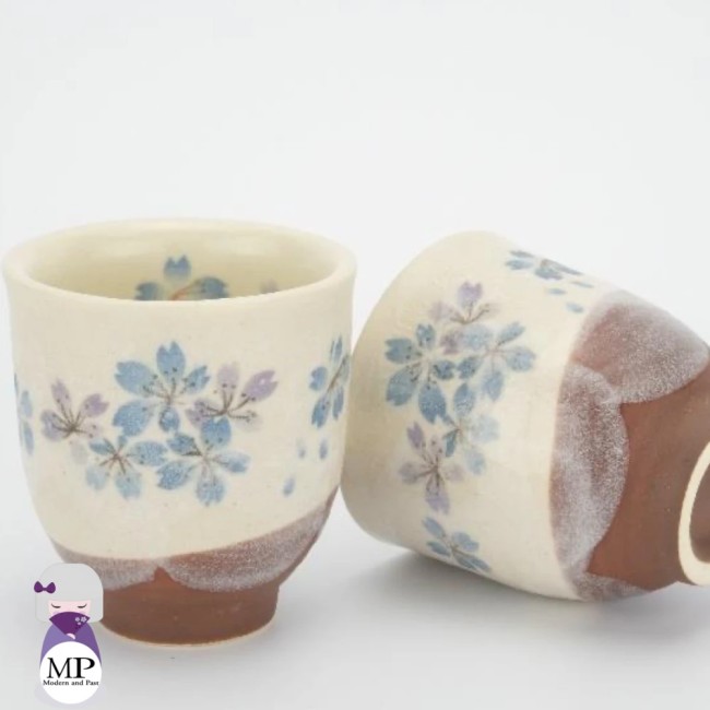 Tasse à thé japonaise en porcelaine Mino Yaki fleurs de Sakura