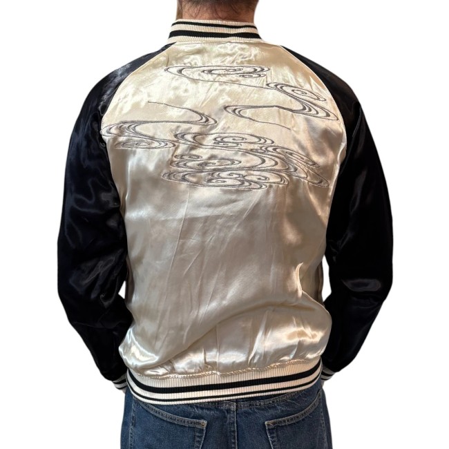 Sukajan réversible doré – broderie nuages style japonais Veste Sukajan réversible dorée avec broderie de nuages