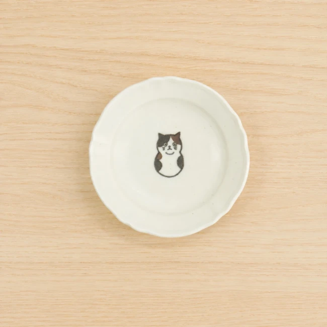 Coupelle à sauce japonaise chat Neko Maruke en porcelaine de Mino Modern and Past