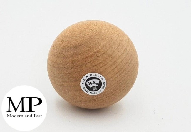 Porte bonheur japonais la famille lapin, Culbuto - bois et tissu chirimen - fabriqué au Japon à la main - boutique japonaise | Modern and Past à Brest