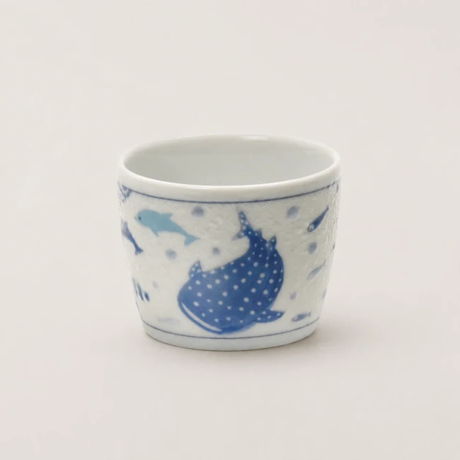 Set japonais soba Jinbei requin-baleine avec assiettes tasses baguettes et tapis de bambou Modern and Past
