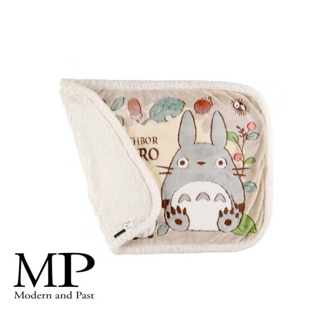 plaid épais Totoro feuilles et noisettes 70×100 cm
