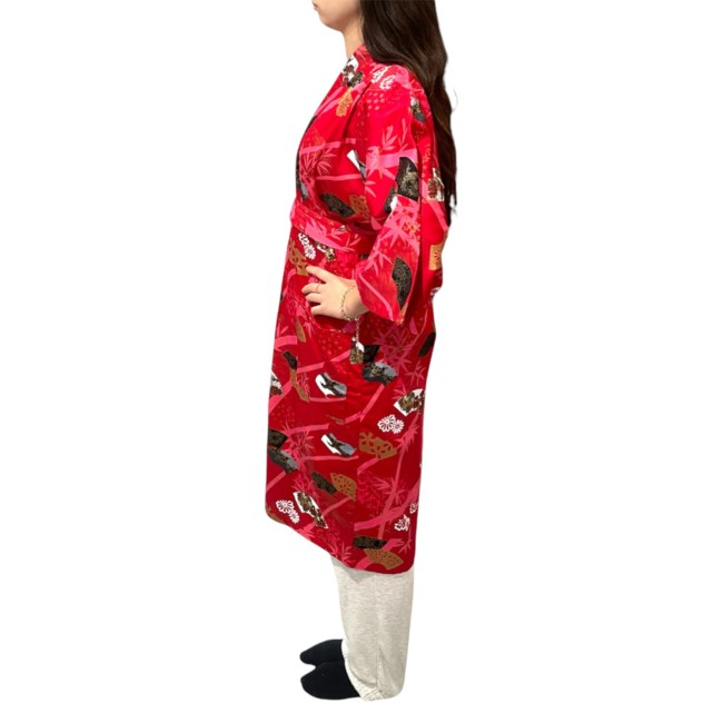 Yukata japonais femme coton rouge avec motifs bambous et éventails