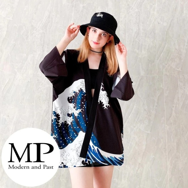 Kimono moderne japonais unisexe motif Vague de Kanagawa et carpe Koï