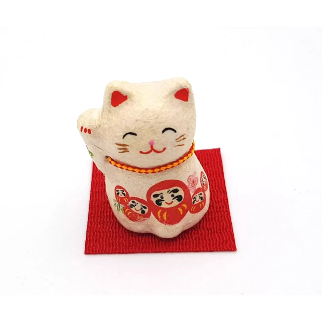 Figurine Maneki Neko Daruma rouge en papier washi faite au Japon chez Modern and Past