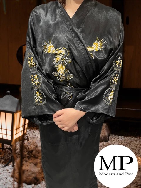 peignoir japonais long, unisexe homme femme, 30% en soie, double couche, noir, dragon brodé, boutique japonaise | Modern and Past peignoir japonais long, unisexe homme femme, 30% en soie, double couche, noir, dragon brodé, boutique japonaise | Modern and Past