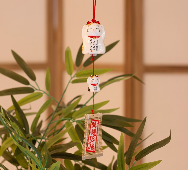 cloche furin japonaise maneki neko calico en céramique
