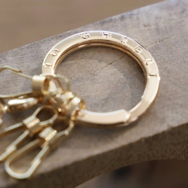 Porte-Clés Totoro bleu métal JL33 – Mon Voisin Totoro Porte-Clés Totoro bleu métal JL33 Studio Ghibli