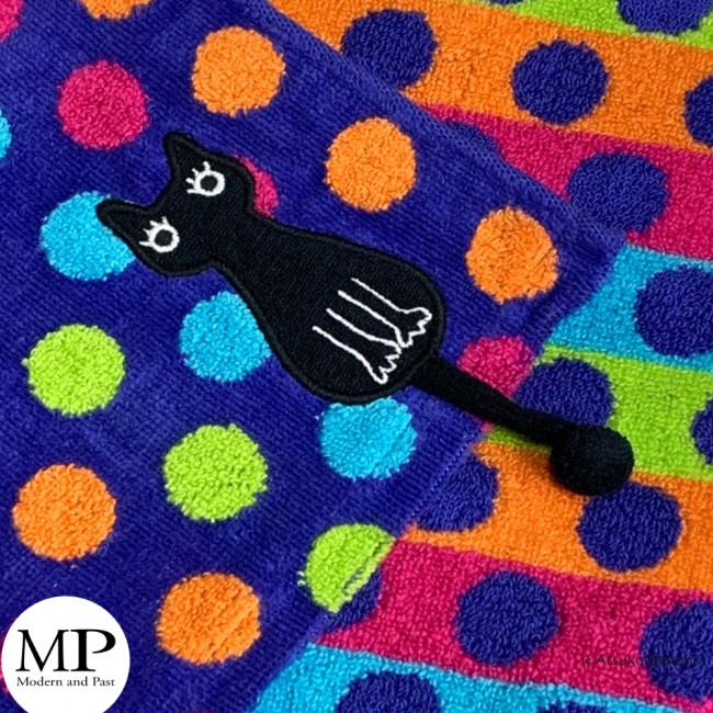 serviette de bain japonaise à pois Atsuko Matano serviette de bain japonaise bleue en éponge 100% coton à pois Atsuko Matano