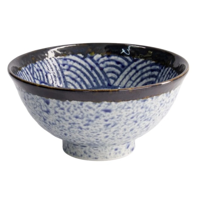 Bol japonais Aisai Seigaiha en céramique aux motifs de vagues bleues fabriqué au Japon