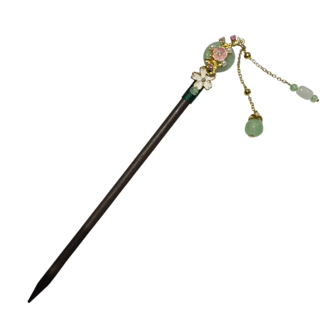 Pic à cheveux japonais fleurs blanches et rose - Modern and Past Pic à cheveux japonais en bois avec fleurs blanches rose et pendants dorés chez Modern and Past