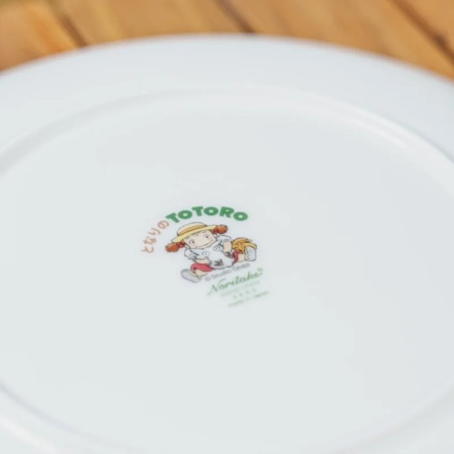 Assiette Totoro Baies en porcelaine – 23 cm – Produit officiel Ghibli Assiette japonaise en porcelaine Totoro Baies 23 cm – Studio Ghibli