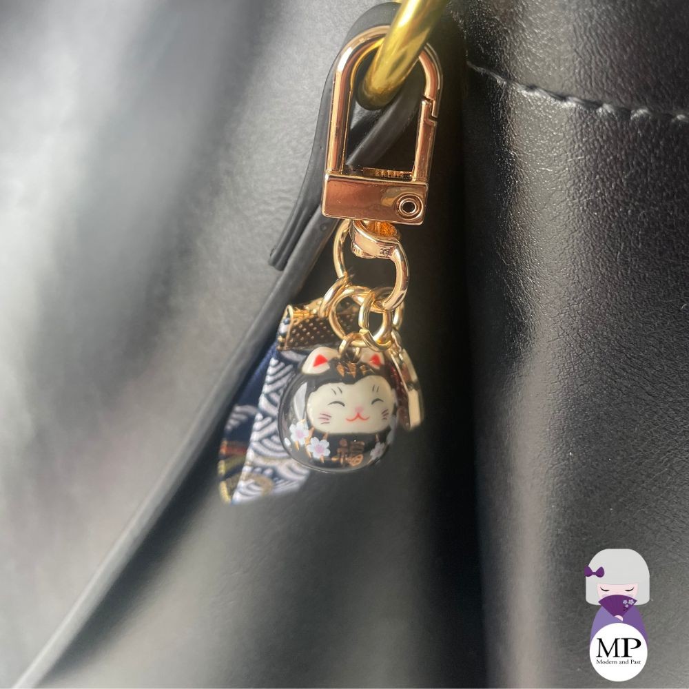 Porte-clés Pendentif Maneki Neko (chat Porte-bonheur) Avec Clochette - Bleu Ciel, 3.7x3.5 Cm, Pour Sac Ou Clés