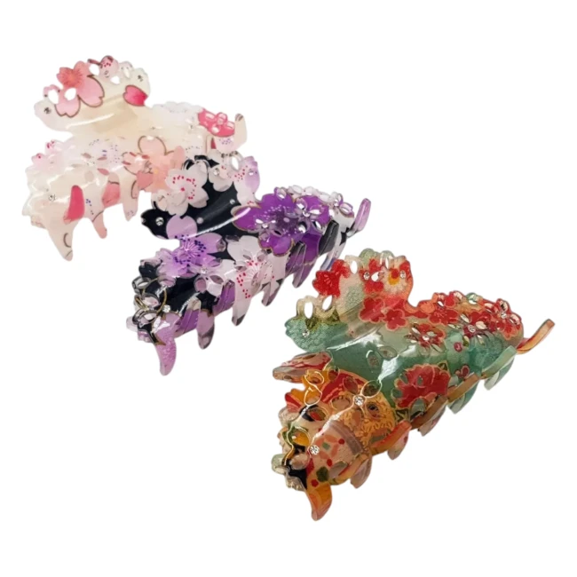 Pinces crocodile japonaises Sakura en tissu chirimen disponibles en plusieurs coloris chez Modern and Past