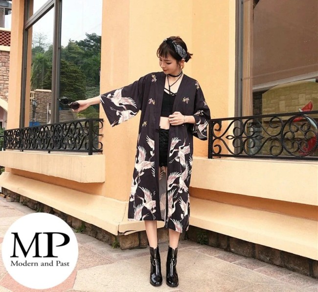 Veste kimono longue grue blanche – mode japonaise Kimono long moderne japonais noir motif grue blanche