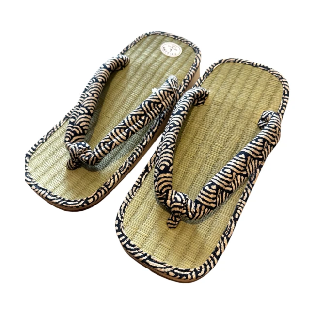 Sandales Zori japonaises Nami noir et blanc vue de dessus