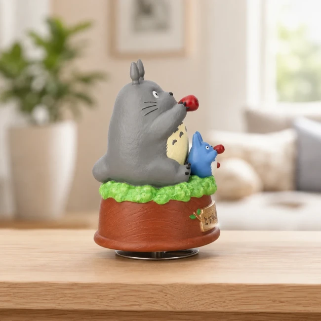Grande statue musicale Totoro à l’ocarina Studio Ghibli Modern and Past