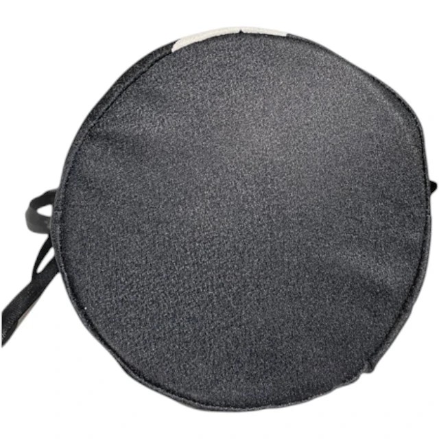 sac japonais noir à fleurs blanches avec fermeture à coulisse