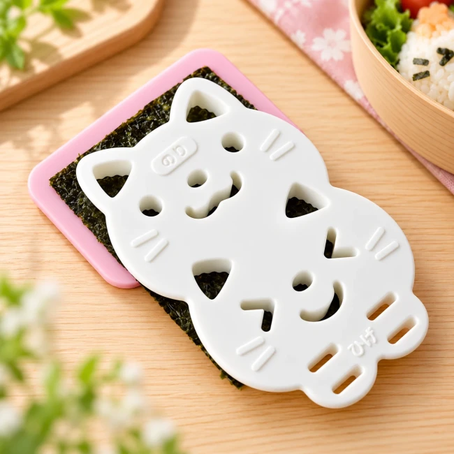 Kit moule à onigiri chat Neko Kao rose avec emporte-pièces Arnest Japon - Modern and Past