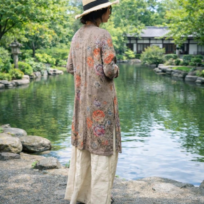 Robe asiatique mi-longue beige à fleurs en coton