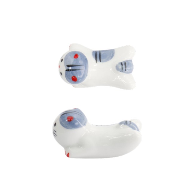 Repose-baguettes chat Neko allongé en porcelaine blanc et bleu fabriqué à la main - vue côté et dessus