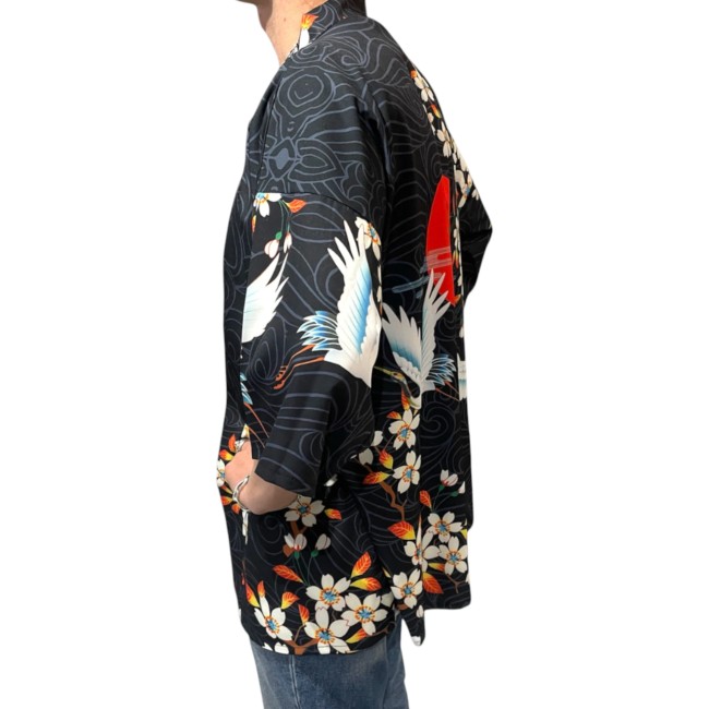 Kimono moderne japonais noir – Grue blanche et soleil levant