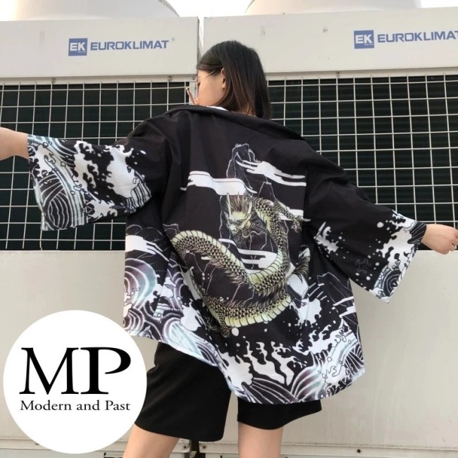 Veste kimono moderne japonais motif dragon sur la mer