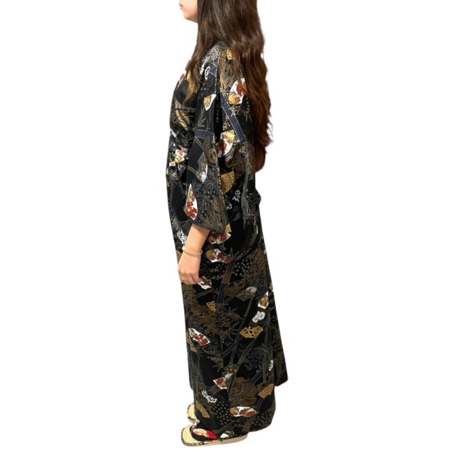 Yukata japonais femme noir avec motifs bambous et éventails