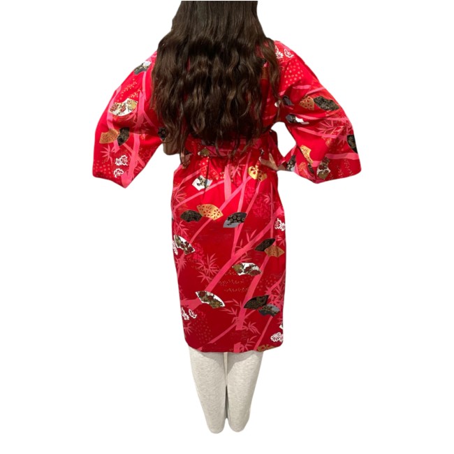 Yukata japonais femme coton rouge avec motifs bambous et éventails