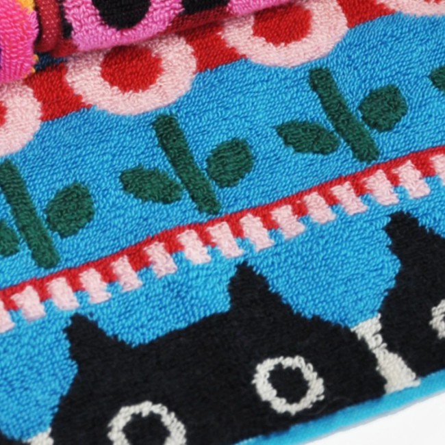 mini serviette japonaise bleue chat et jardin MNOK en coton Atsuko Matano mini serviette japonaise bleue coton motif chat et jardin MNOK Atsuko Matano