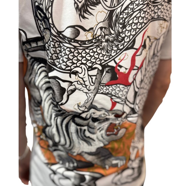T-shirt Sukajan blanc dragon et tigre brodés en relief
