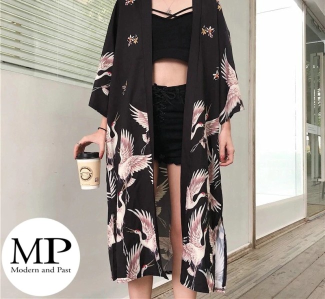 Veste kimono longue grue blanche – mode japonaise Kimono long moderne japonais noir motif grue blanche