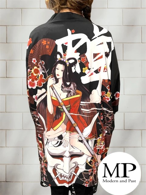 Kimono moderne japonais guerrière et démon Hannya blanc